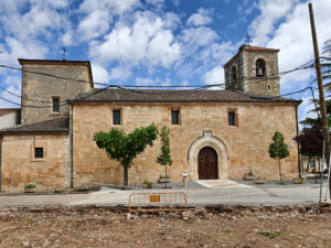 Iglesia de la Virgen del Pilar, en Navares de Enmedio.