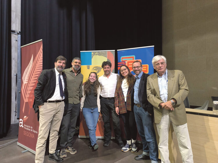 JORNADA-PERIDISMO-EN-LO-GLOBAL-EN-EL-CAMPUS-