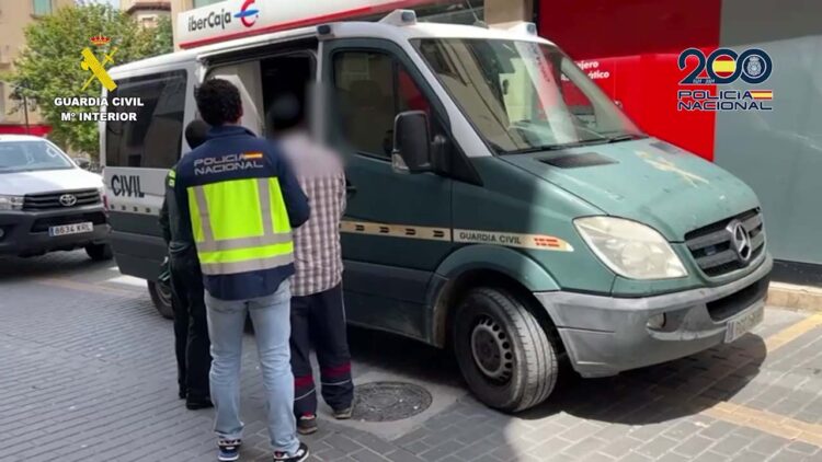 Liberadas 45 víctimas de explotación laboral en fincas de Castilla y León y otras cuatro comunidades 1 Hay nueve detenidos, de los que tres ya han entrado en prisión.