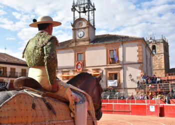 Paseíllo en la Plaza de Toros de Riaza. / A.M.