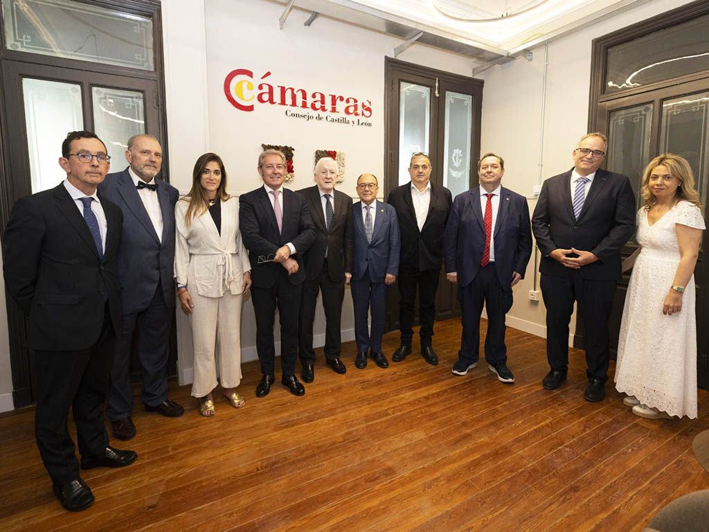 Caballero alardea de la "reducción" de paradas de AVE en Castilla y León para favorecer a Vigo 4 Reunion de Camaras de Comercio