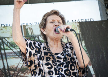 Shelly sorprendió a todos los asistentes con su vitalidad y su increíble poderío vocal.