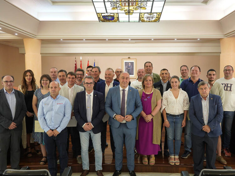 La Oferta Pública de Empleo de la Diputación integra 50 plazas 1 Toma de posesión de capataces y sargentos. / DIPUTACIÓN