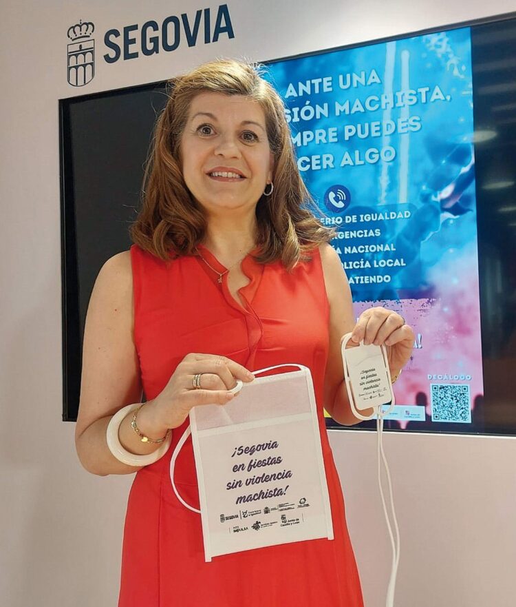 Azucena Suárez, responsable del área de Servicios Sociales, Igualdad y Barrios.