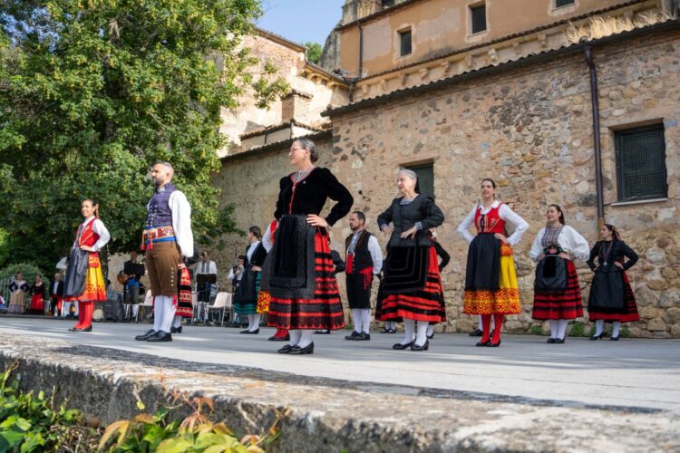 Segovia inicia sus Fiestas con un fin de semana repleto de eventos 1 Celebración del XXI Festival Joven de Folklore Mariano San Romualdo ‘Silverio’. Héctor Criado.