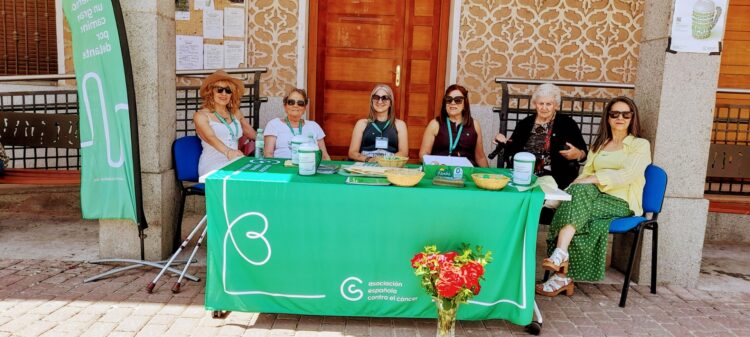 Cantimpalos recauda 1.800 euros para la Asociación Española Contra el Cáncer 1 Instantes de la jornada solidaria en Cantimpalos / LOURDES MATARRANZ