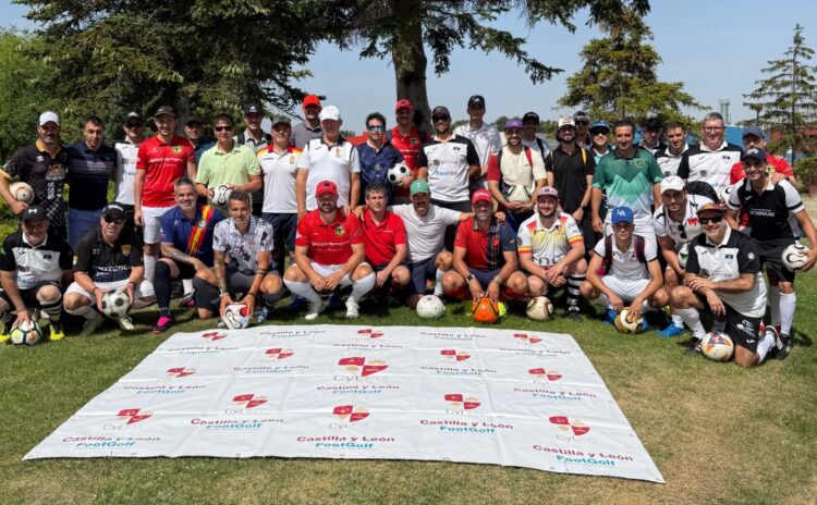 Participantes durante la doble jornada celebrada en Cuéllar./CD CUÉLLAR