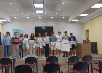 Entrega de los certificados / ESCUELA SEGOVIANA DE SOCIRRISMO