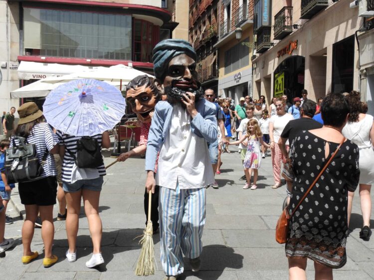 Programa de Fiestas y Ferias, Segovia 2025 1 Cabezudos./E.A.