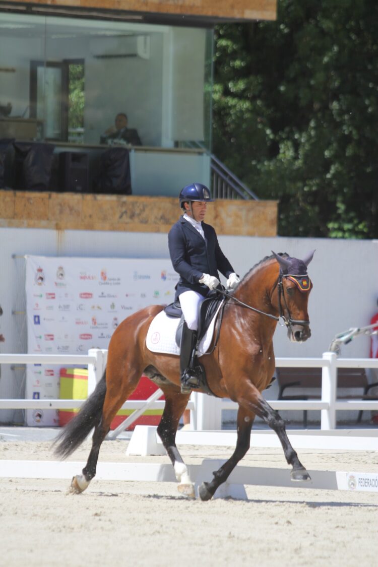Claudio Castilla y 'Queluz D Figueiras' durante la cita./FHCYL