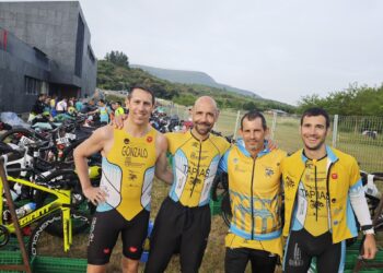La comitiva del club segoviano durante la cita en El Bierzo./TRIATLÓN IMD SEGOVIA