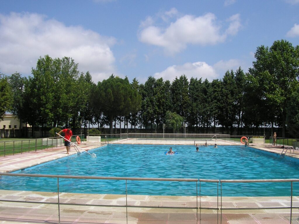 Piscina de Cantimpalos / E.A.