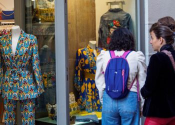 Este año se impartirá un curso de atención al cliente en comercio/KAMARERO