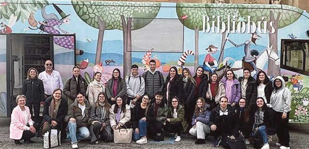 Maestros y literatura para la infancia 3 visita bibliobus diputacionweb
