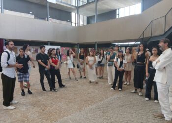 Bienvenida del vicerrector, Agustín García Matilla, a los estudiantes mexicanos./ E.A.