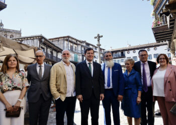 El Presidente de la Junta clausura el acto “20 años exportando a EEUU”, de la empresa salmantina Embutidos Fermín. / Susana Martín