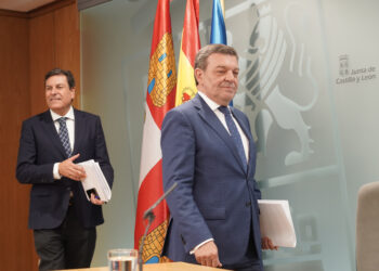 Rueda de prensa, hoy, de los Consejeros de Economía y Presidencia. / Rubén Cacho