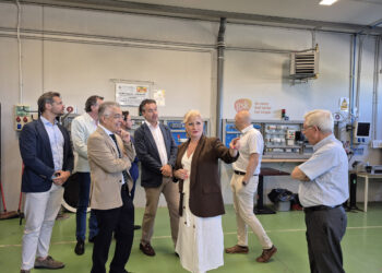 La consejera de Industria visita el Colegio San Gabriel de Aranda de Duero, Burgos.