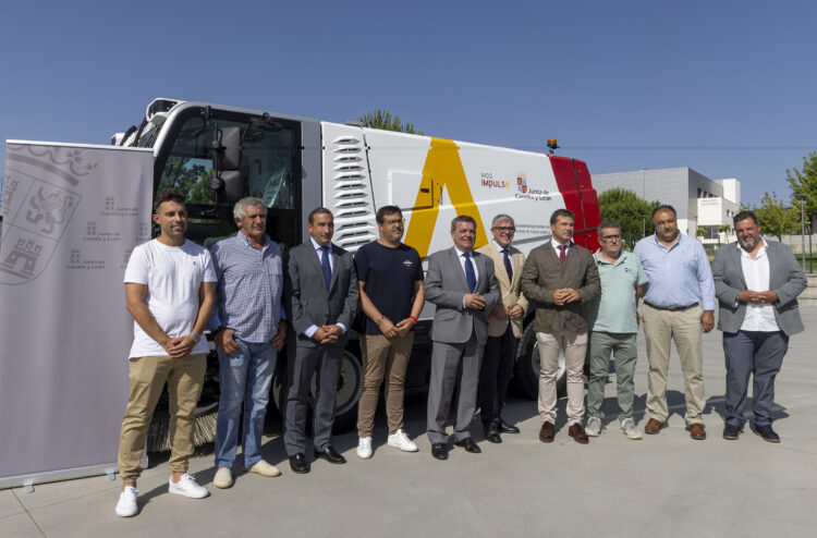 Noventa y seis mancomunidades recibirán 10,4 millones en ayudas 1 El Consejero de la Presidencia presenta la resolución en Aldeatejada (Salamanca). / Susana Martín