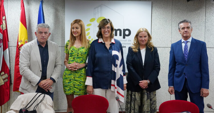 La FRMP exige al Gobierno la restitución de las paradas del AVE suprimidas en la región 1 Reunión de la Comisión Ejecutiva de la Federación Regional de Municipios y Provincias. / Miriam Chacón