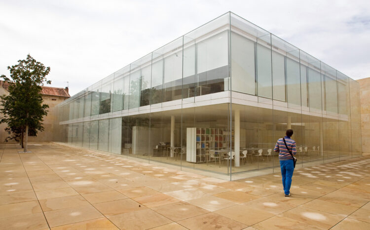 La Junta solicita un dictamen sobre la Ley de Publicidad al Consultivo 1 Sede del Consejo Consultivo de Castilla y León, en Zamora. / JL Leal