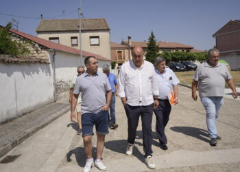 Instantes de la visita a la localidad de Chatún / DIPUTACIÓN