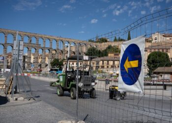 Maquinaria en la zona afectada por las obras. /HÉCTOR CRIADO