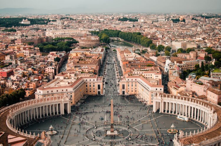 La Diócesis de Segovia viaja a Roma para celebrar el Jubileo de los Jóvenes 1 Plaza del Vaticano / VATICAN TICKETS