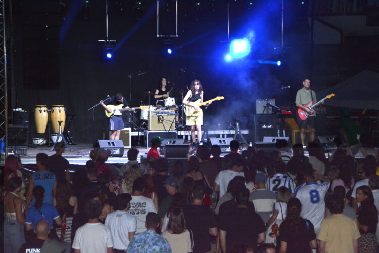 Actuación del grupo ‘Airu’ en el festival musical / AMADOR MARUGÁN