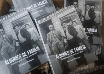 El próximo día 8 de agosto, el paseo de Rivera de San Rafael acogerá la presentación del libro ‘Álbumes de familia’ / LUIS LÓPEZ RODRÍGUEZ