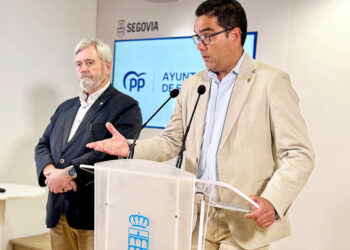Los concejales del Partido Popular en el Ayuntamiento de Segovia Alejandro González-Salamanca y José Luis Horcajo.