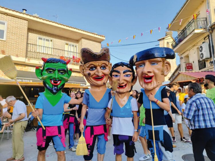 Programa de fiestas en honor a la Magdalena en Sebúlcor 1 Buen ambiente para disfrutar de las fiestas./ SEBULCOR.COM