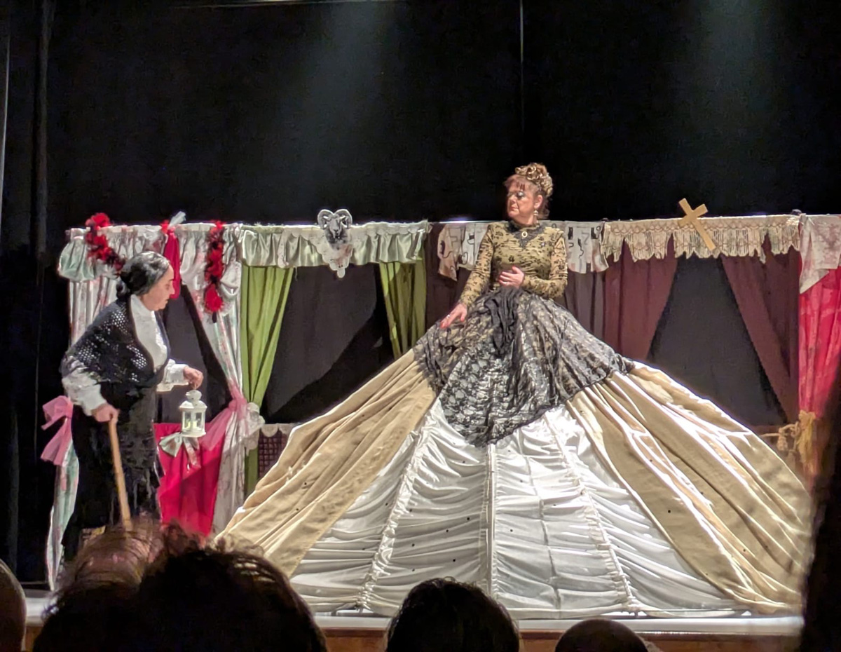 `Crepúsculo y telón´ 2 Instante de la obra `Crepúsculo y telón´.