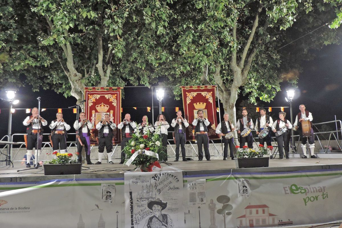 FondiFolk homenajea a “Zapatones” 5 Escuela de dulzainas de San Rafael.