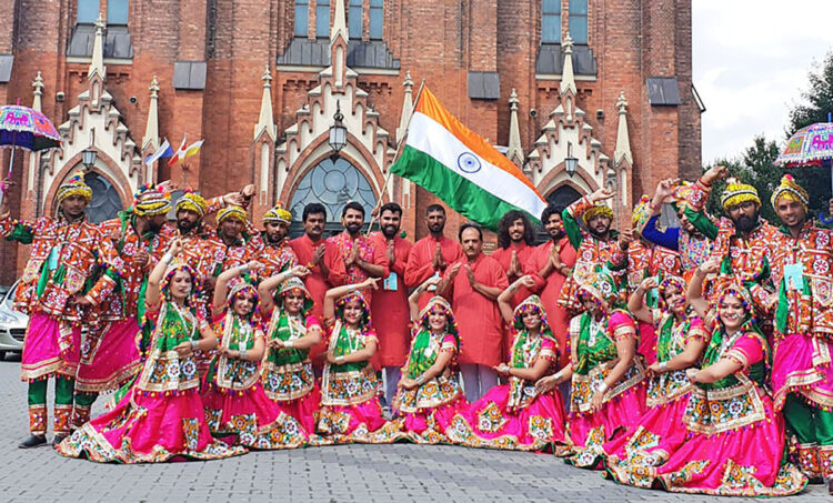 ‘Surtaal Performing Art’ mostrará su cultura folclórica india a los pies del Acueducto.