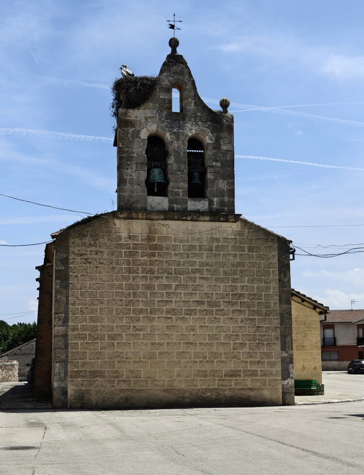 Iglesia de San Sebastián en Navalilla.