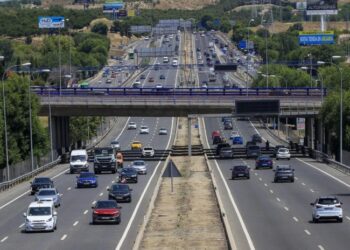 La primera de las cinco operaciones especiales de verano programadas por la DGT tuvo lugar el pasado fin de semana. / EFE