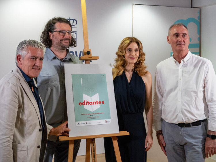 Hasta 14 editoriales y cinco librerías participarán en la feria del 17 al 20 de julio en la plaza Mayor 1 José María Bravo, Carlos Rodríguez, Mar Sancho y José Mazarías presenta la Feria de Editores de Castilla y León. / HÉCTOR CRIADO