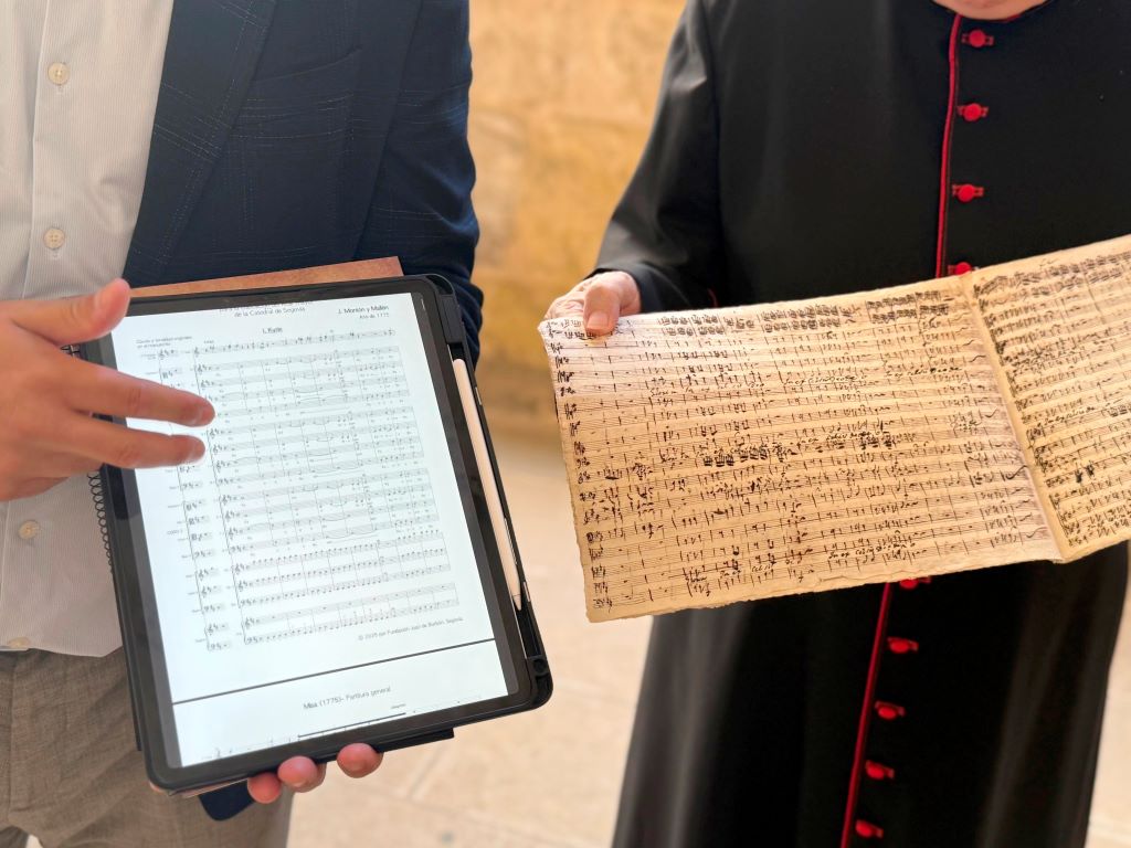 La Misa para la Consagración del Altar vuelve a sonar en la Catedral 4 La misma partitura con 250 años de diferencia. / AYUNTAMIENTO