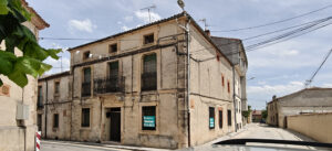 Dicen que “Sebúlcor” viene de sepulcrum, y que está relacionado con vestigios arqueológicos hallados en la cueva de la Nogaleda.