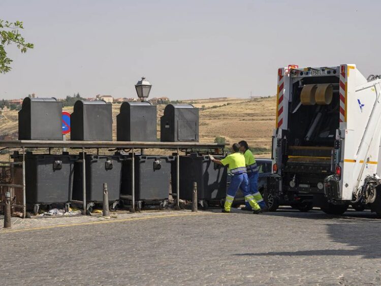 Empresarios en pie de guerra por el aumento del 600% en la tasa de basuras 1 La FES se hace eco del malestar de los empresarios por la subida de la tasa de basuras impuesta. / E.A.