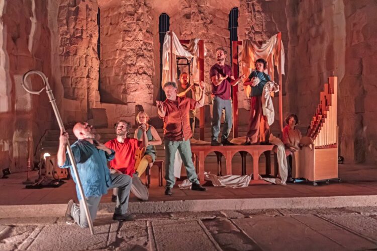Hacia ecos de lo sagrado. De la piedra a la carne. De lo íntimo compartido 1 FOTO: ENRIQUE DEL BARRIO