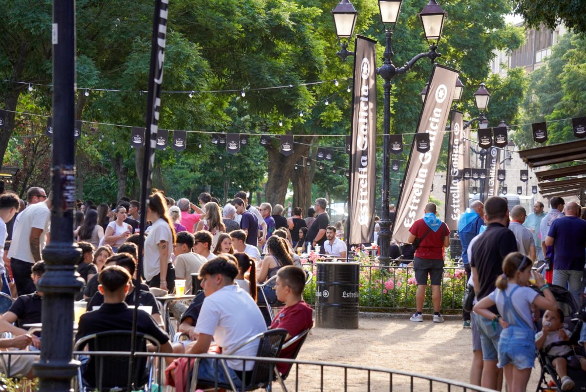 Feria de Día en el Paseo del Salón. Héctor Criado.