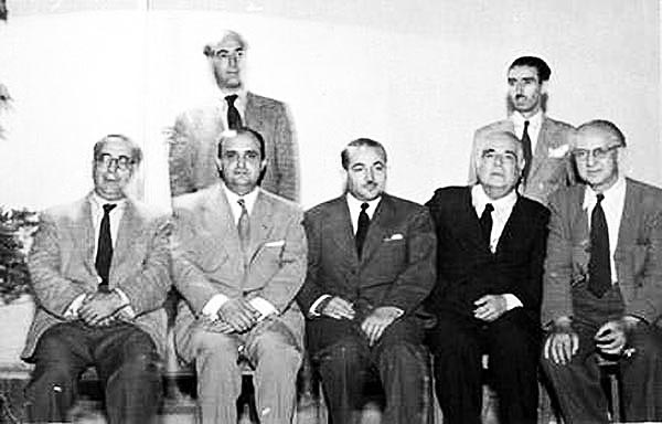 Joaquín Pérez Villanueva, un gobernador atípico 2 Año 1949. Cursos para extranjeros. Segundo por la izquierda Villanueva.