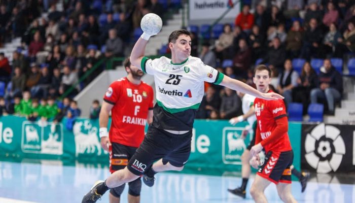Josu Arzoz, nuevo fichaje del Balonmano Nava 1 Josu Arzoz durante un encuentro de una temporada pasada con Helvetia Anaitasuna./BM NAVA