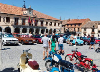 Concentración en Villacastín de Coches antiguos en ediciones anteriores