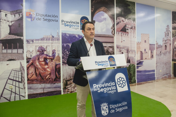 Turismo de la Provincia de Segovia lanza el concurso fotográfico ‘Atardeceres de Segovia’ 1 Turismo de la Provincia de Segovia un concurso de fotografía titulado ‘Atardeceres de Segovia’ pensando en el eclipse total de sol del próximo año / DIPUTACIÓN