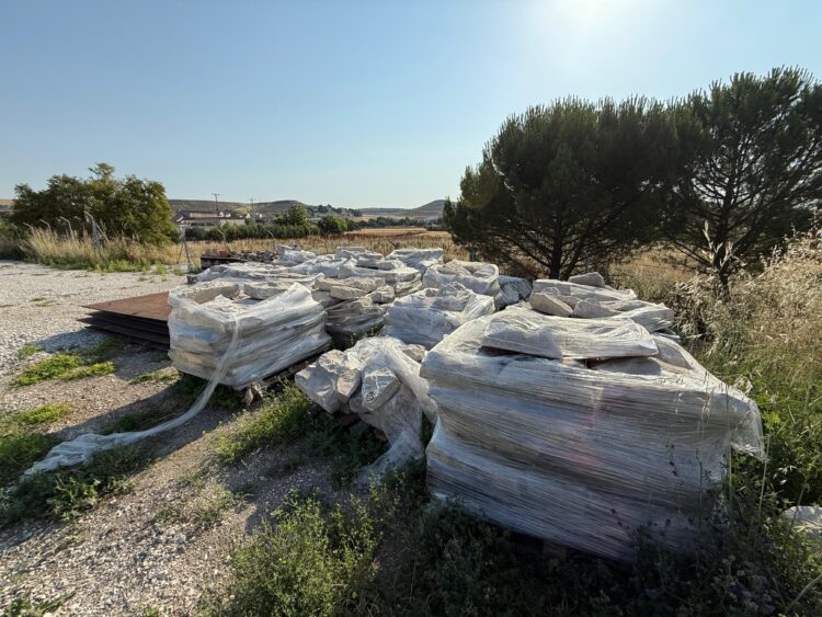 Recuperado el enlosado sustraído del Convento de San Francisco de Cuéllar / ICAL