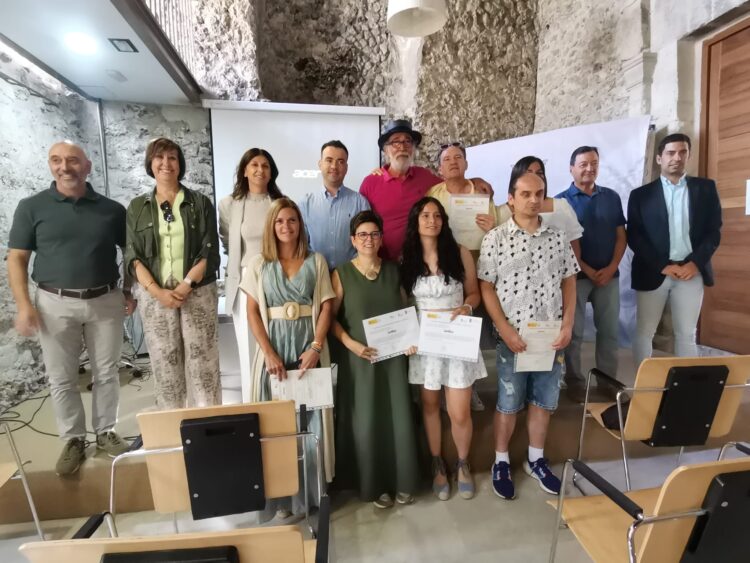 Visita de la delegada territorial a Cuéllar para clausurar el programa mixto de formación y empleo / JCYL