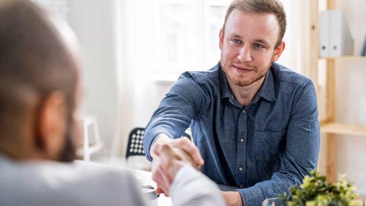 gente de negocios trabajando juntosweb